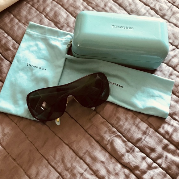 Tiffany Sunglasses - Picture 3 of 4